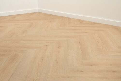 Floer-Walvisgraat-Click-PVC-Bryde-Bruin-product-perspectief.jpg